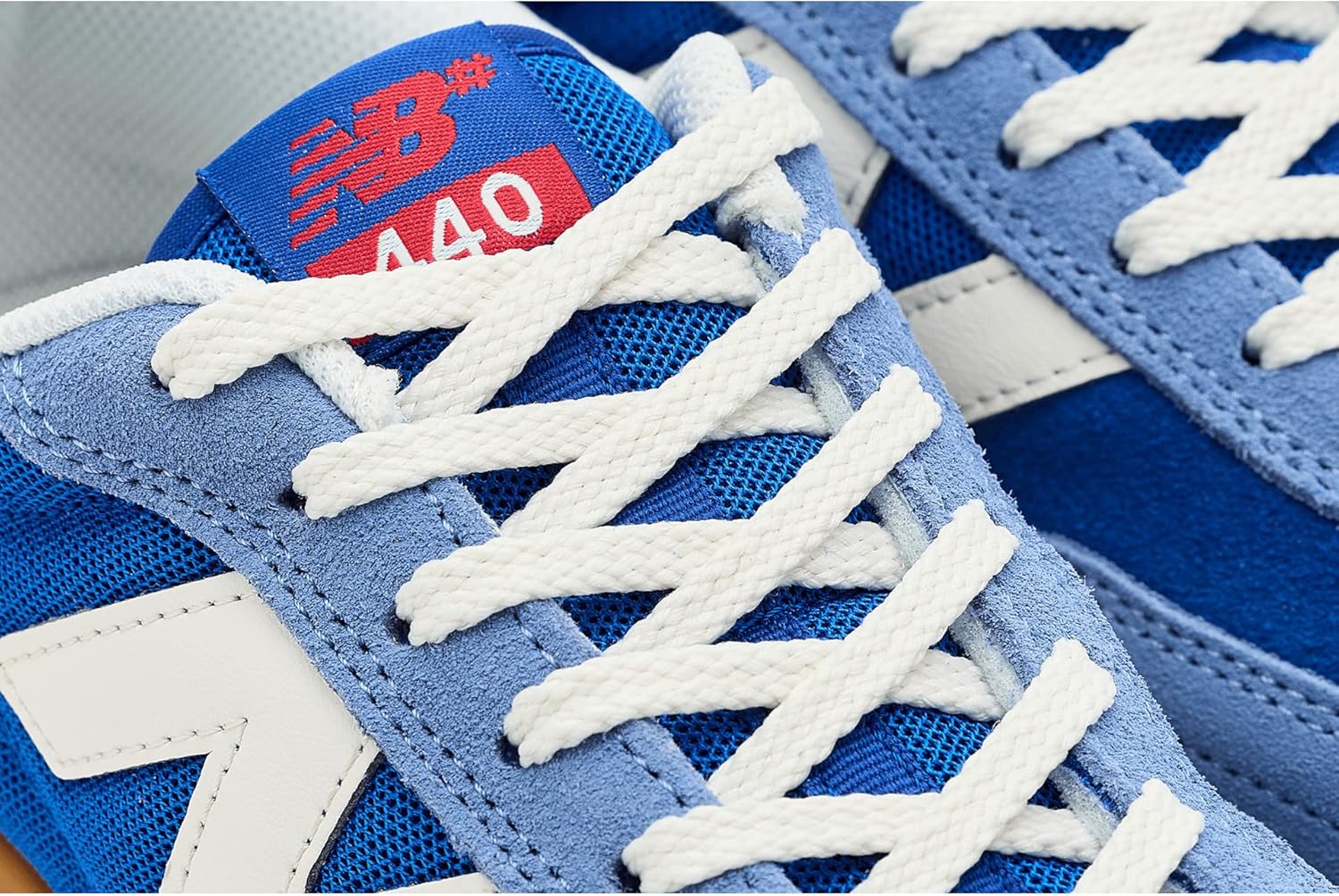 뉴발란스 숫자 440 V2