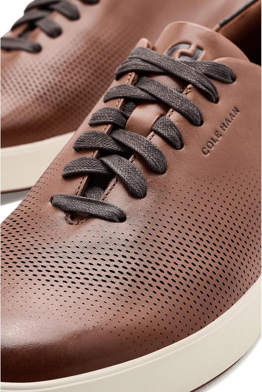 콜 한 Grandpro Cityspectre Laser Perforated 스니커즈