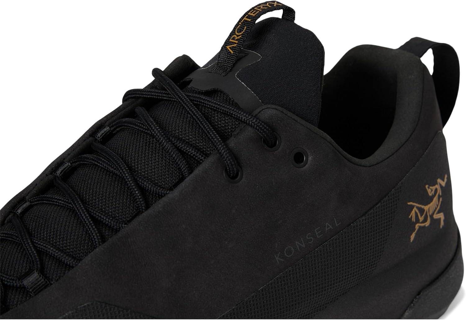아크테릭스 컨실 GTX