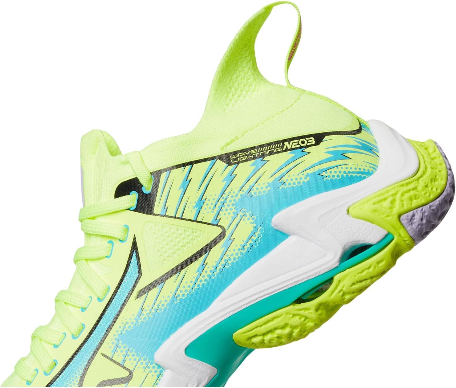 미즈노 Wave Lightning Neo 3