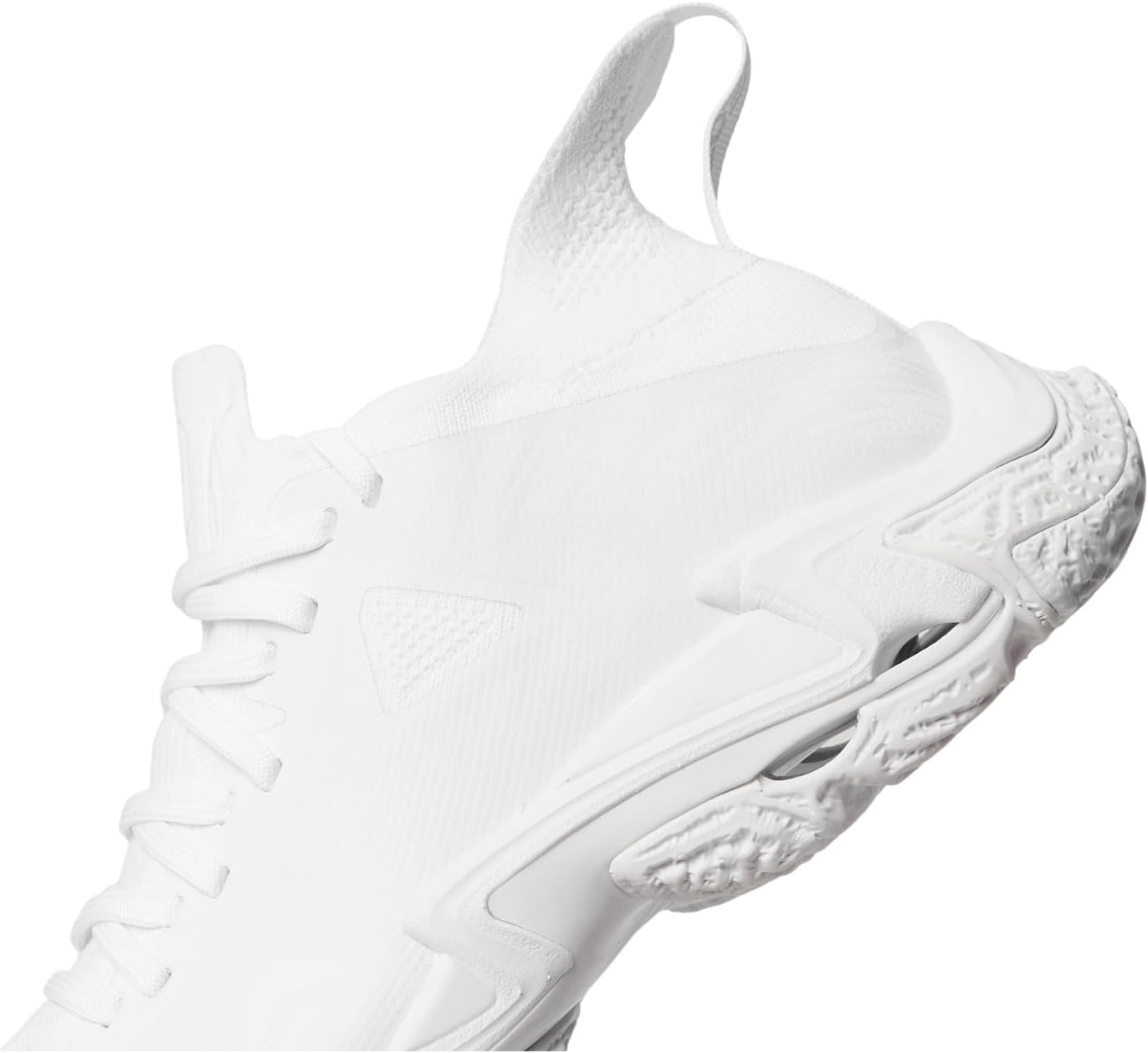미즈노 Wave Lightning Neo 3
