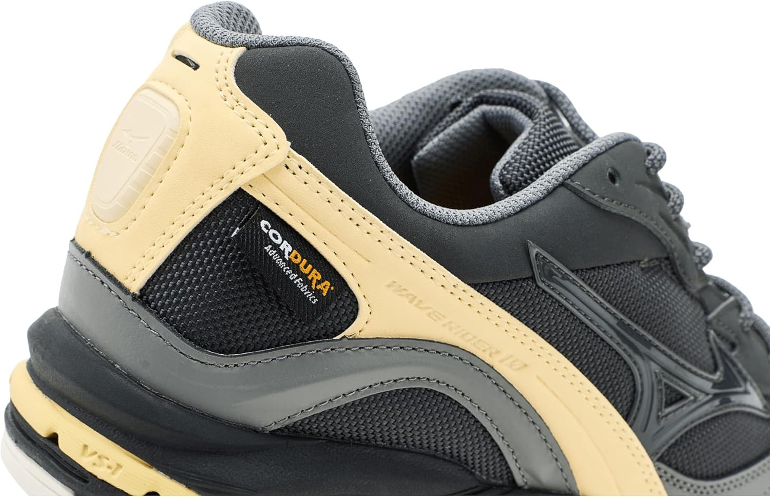 미즈노 Wave Rider 10 Cordura