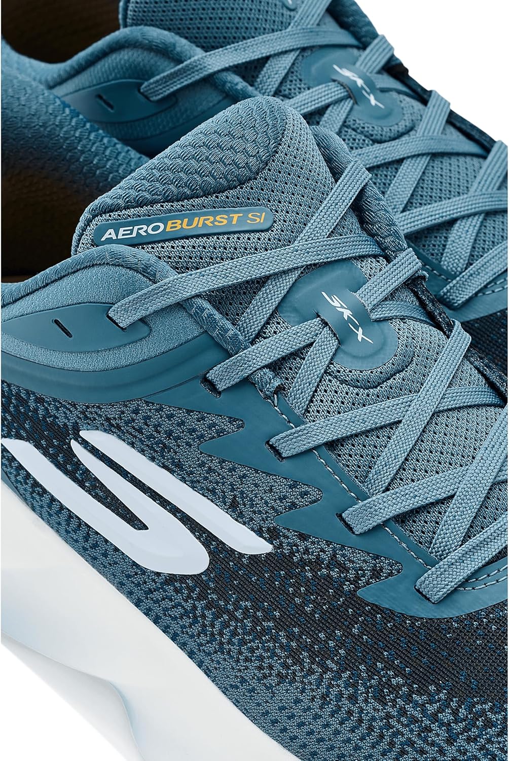 스케쳐스 Aero Burst