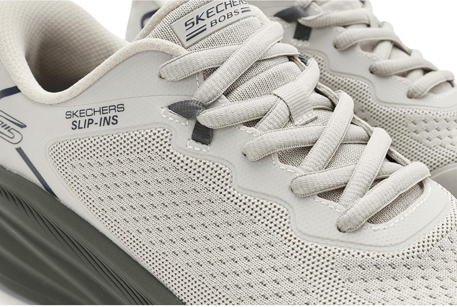 SKECHERS의 밥 Bobs Skillz 슬립 인스 스니커즈