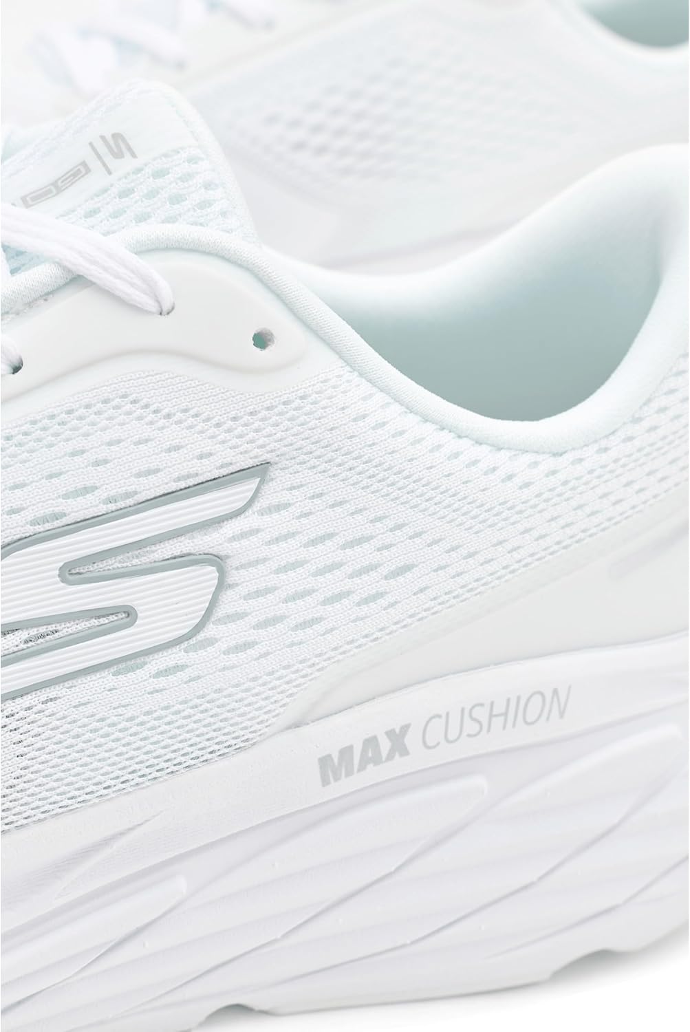 스케쳐스 맥스 Cushioning 엘리트 3