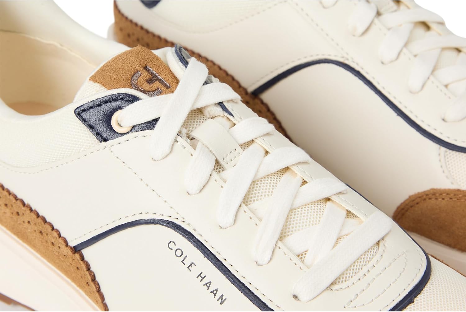 콜 한 그랜드 크로스코트 Hallet Runners