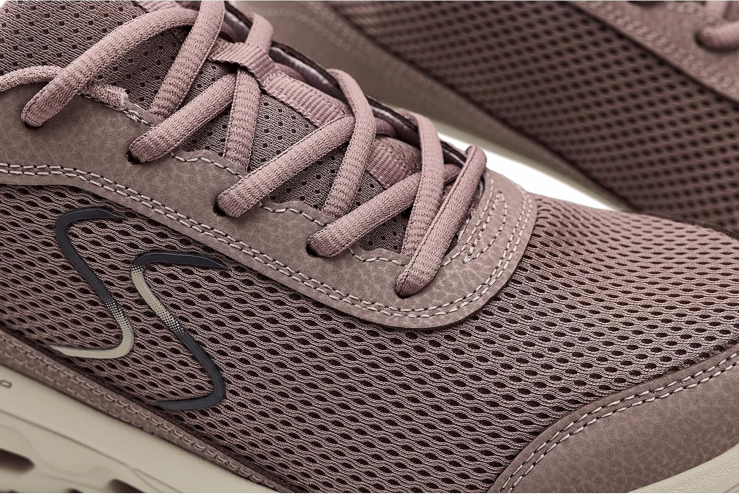 스케쳐스 Glide Step Sole